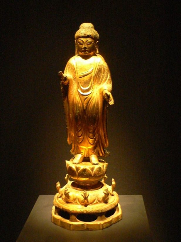 A Unified Silla gilt-bronze standing Buddha documented in the Leeum collection in 2007.